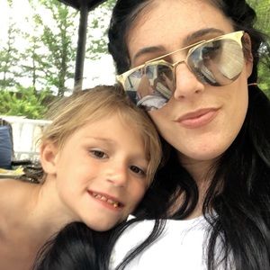 Meet your Posher, Brittany